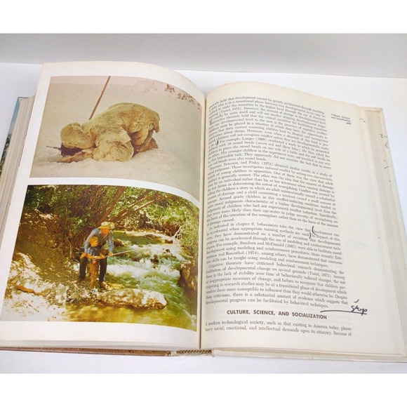 1976 The Cultural Context of Childhood by Ronald Henderson and John Bergan Used - Picture 6 of 11